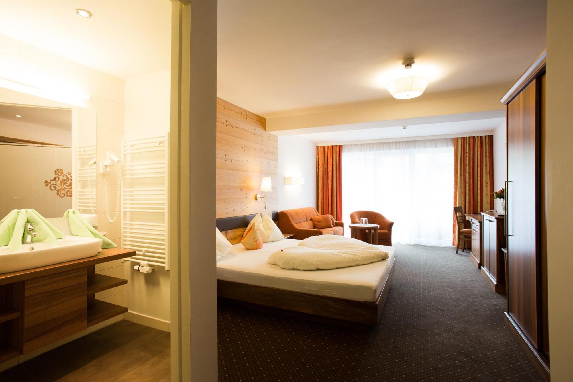 Hotel Lohningerhof Maria Alm am Steinernen Meer Bilik gambar