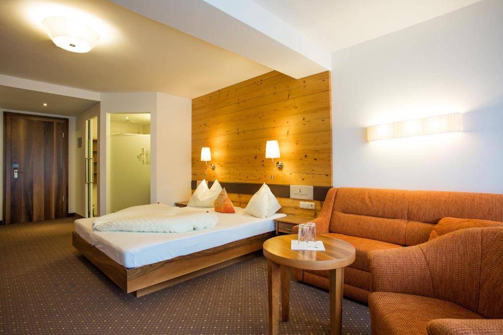 Hotel Lohningerhof Maria Alm am Steinernen Meer Luaran gambar